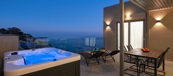 Villa Aquamarine beachfront Rhodes