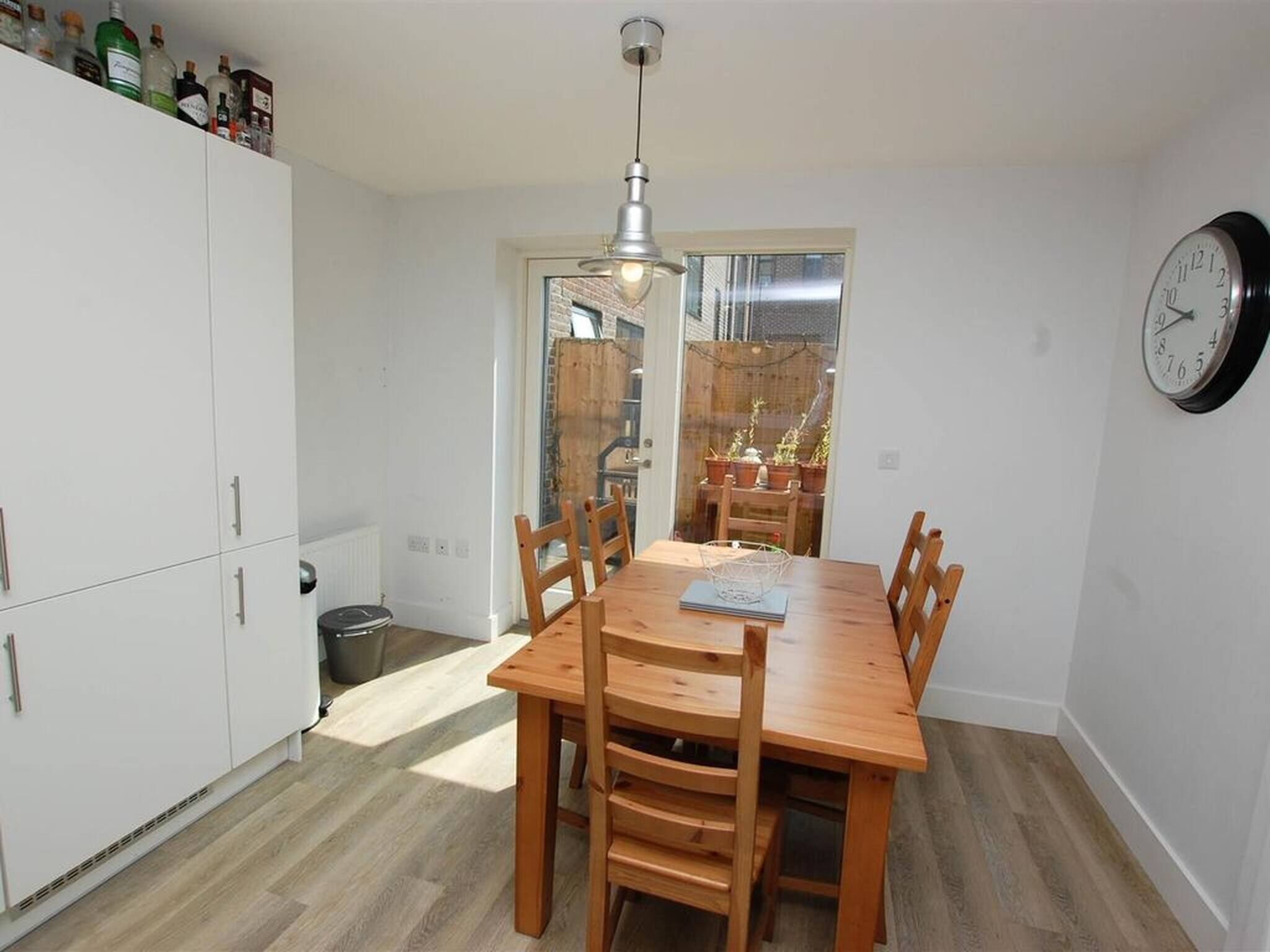 Felles sovesal, 1 soverom | Spisestue