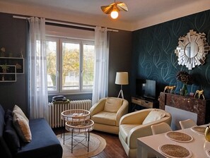 Living area - Vrbo Property (Lorient)