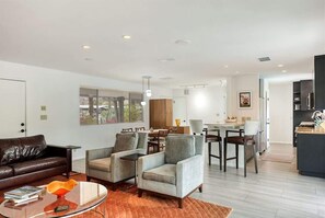 House | 2 bedrooms - Mid-century Oasis w Private Pool Mountain Views (Rancho Mirage)