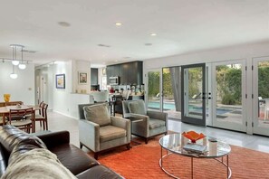 House | 2 bedrooms - Mid-century Oasis w Private Pool Mountain Views (Rancho Mirage)