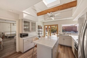 Room - Zen Palm Desert Bungalow (Palm Desert)