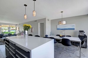 Apartment | 2 bedrooms - Modern Krisel Retreat With Mountain Views Pool A (Palm Desert)