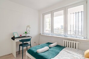 Condo, 2 Bedrooms, Balcony, City View