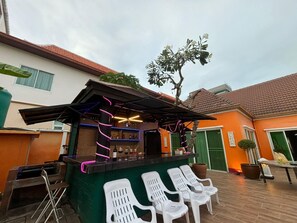 Bar (in der Unterkunft)