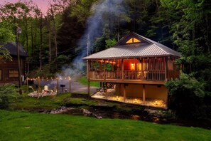 Exterior - Creekside Cottage! Hot Tub, Fire Pit, Pet Friendly (Pigeon Forge)