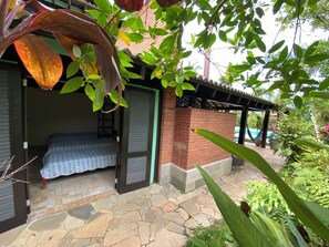 Habitació triple, vistes al jardí