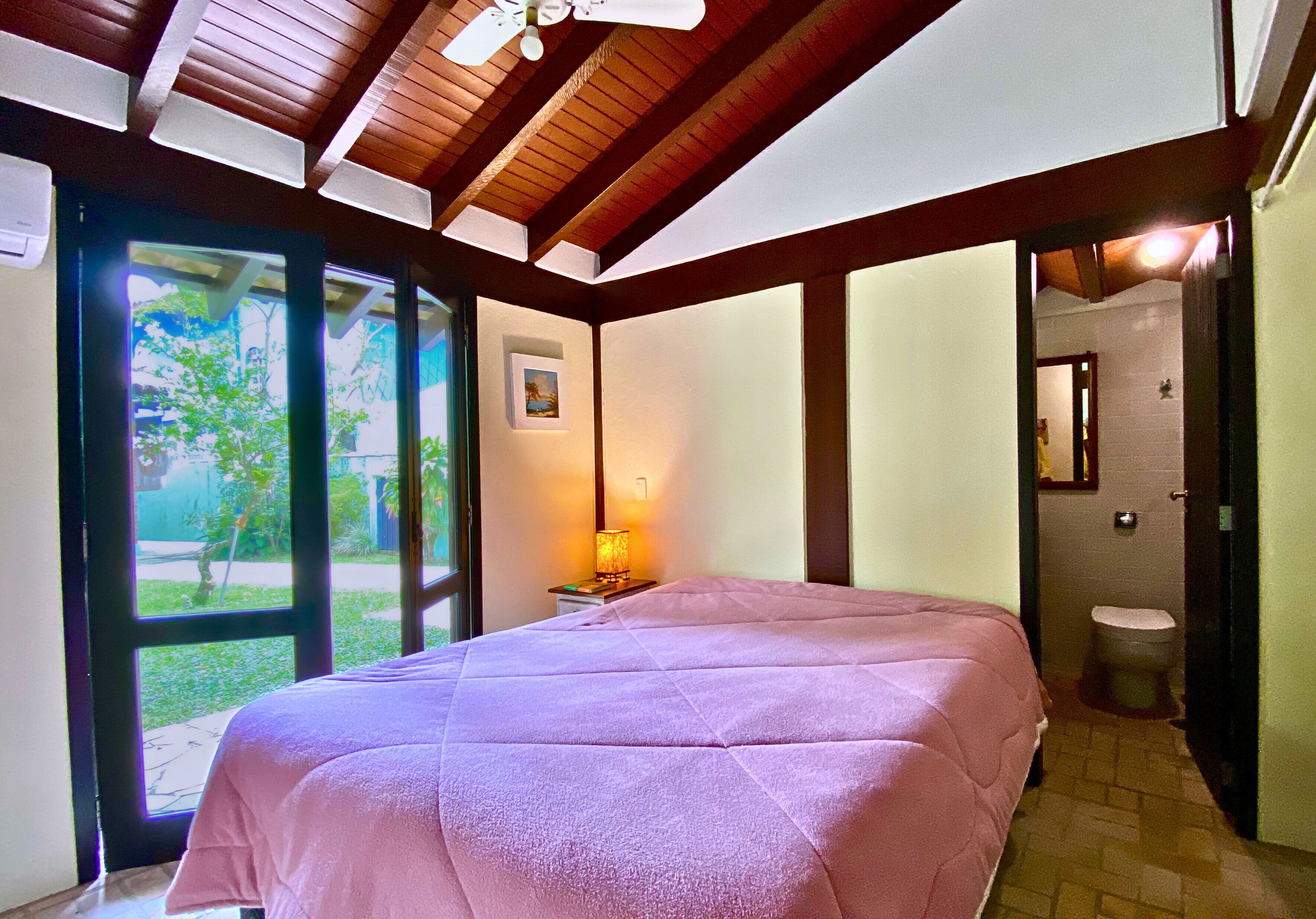 Dubbelrum - utsikt mot trädgården