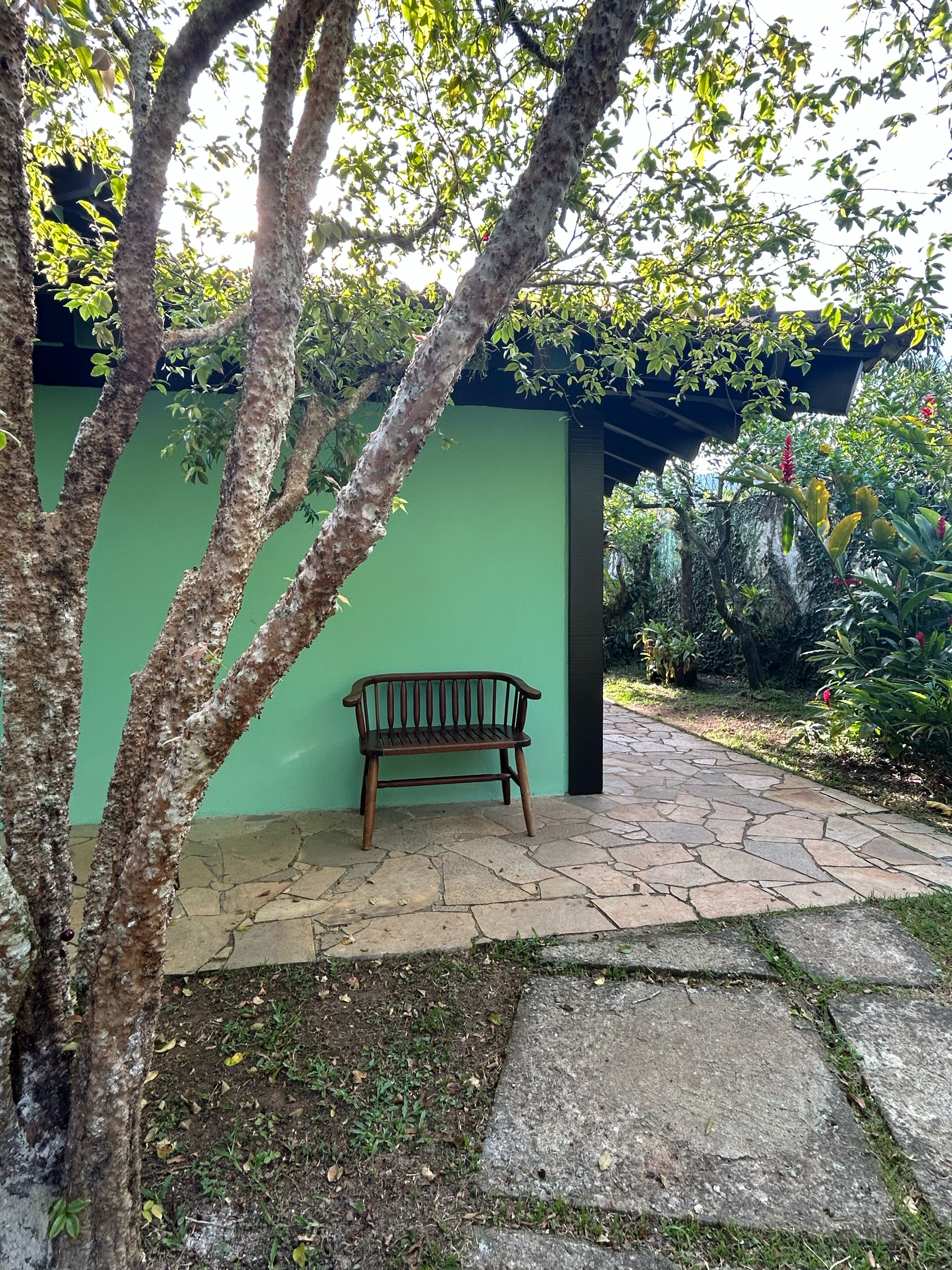 Quarto casal, 1 cama de casal, vista para o jardim