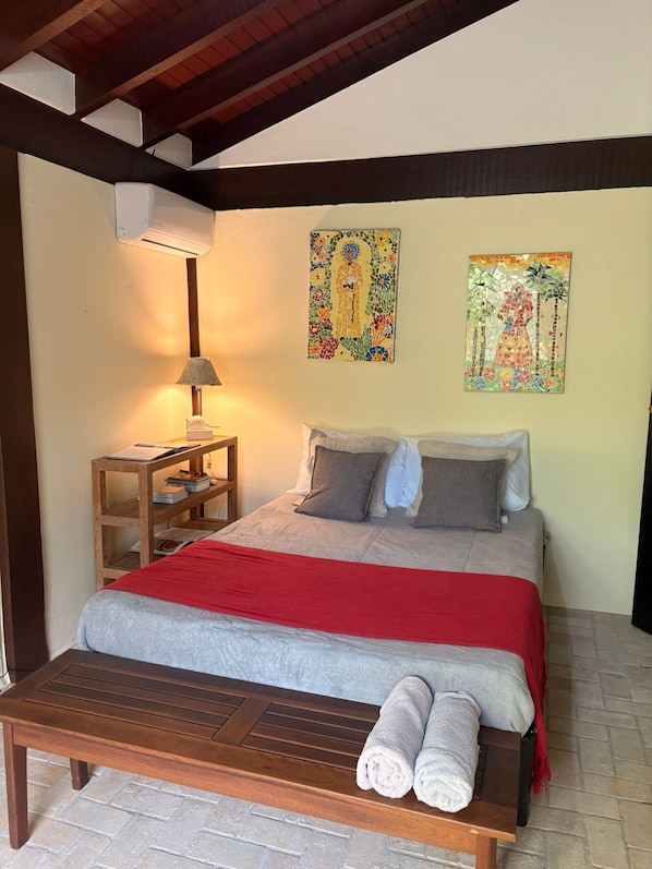 Double Room, 1 Double Bed, Garden View - Casa Jataí (São Sebastião)