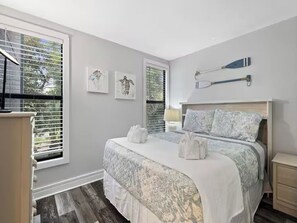 Room - Vitamin Sea—where relaxation, convenience, and coastal charm come together. (Hilton Head Island)