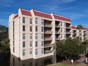 Exterior - Vitamin Sea—where relaxation, convenience, and coastal charm come together. (Hilton Head Island)