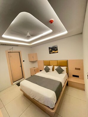 Room - HOTEL HILLS (Ahmedabad)