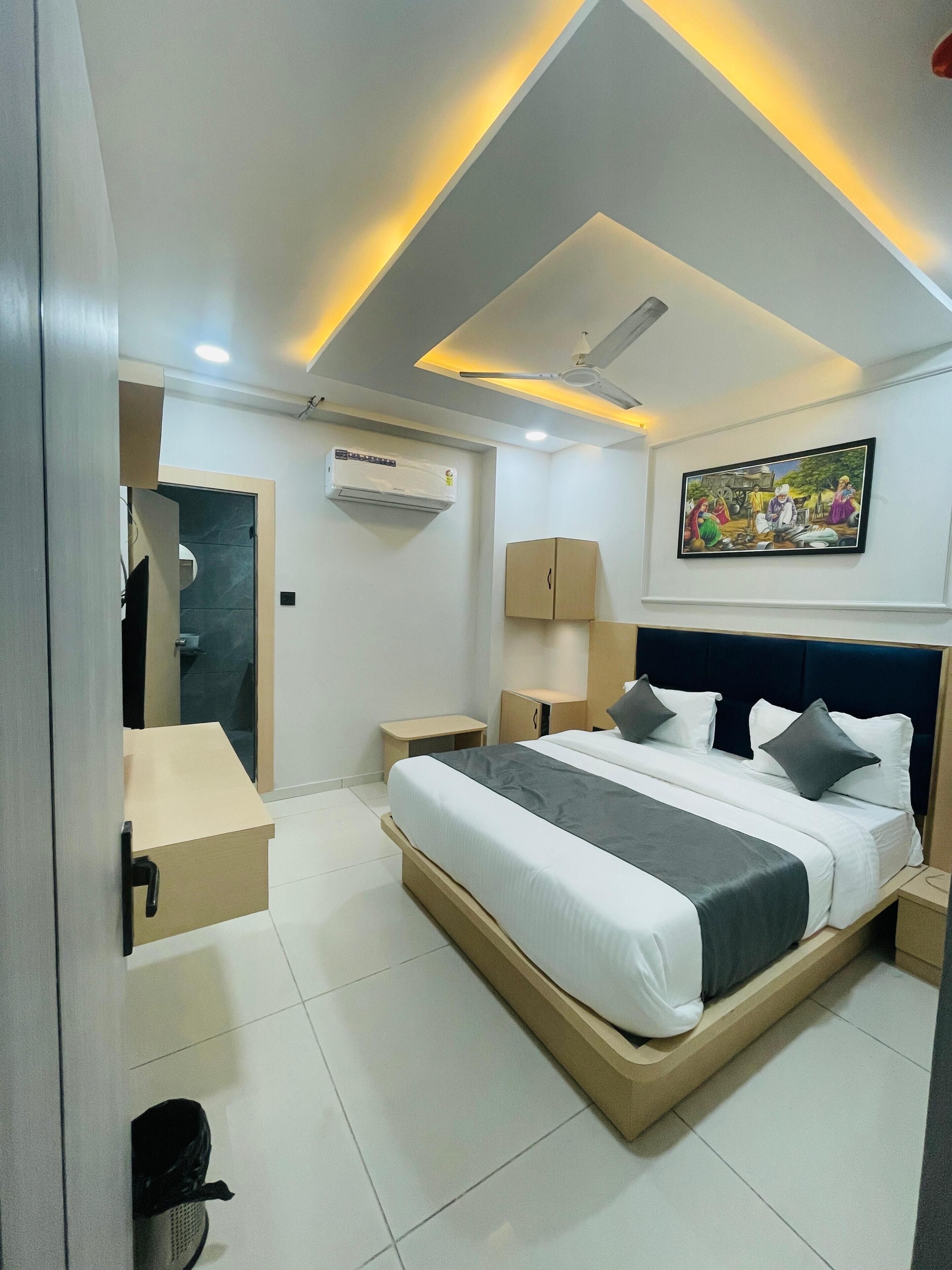 Deluxe Room, City View