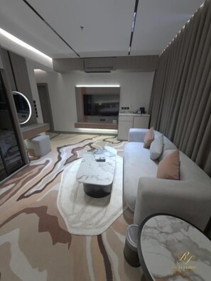 Living area - RICH LOBBY HOTEL HAIL (Ha'il)