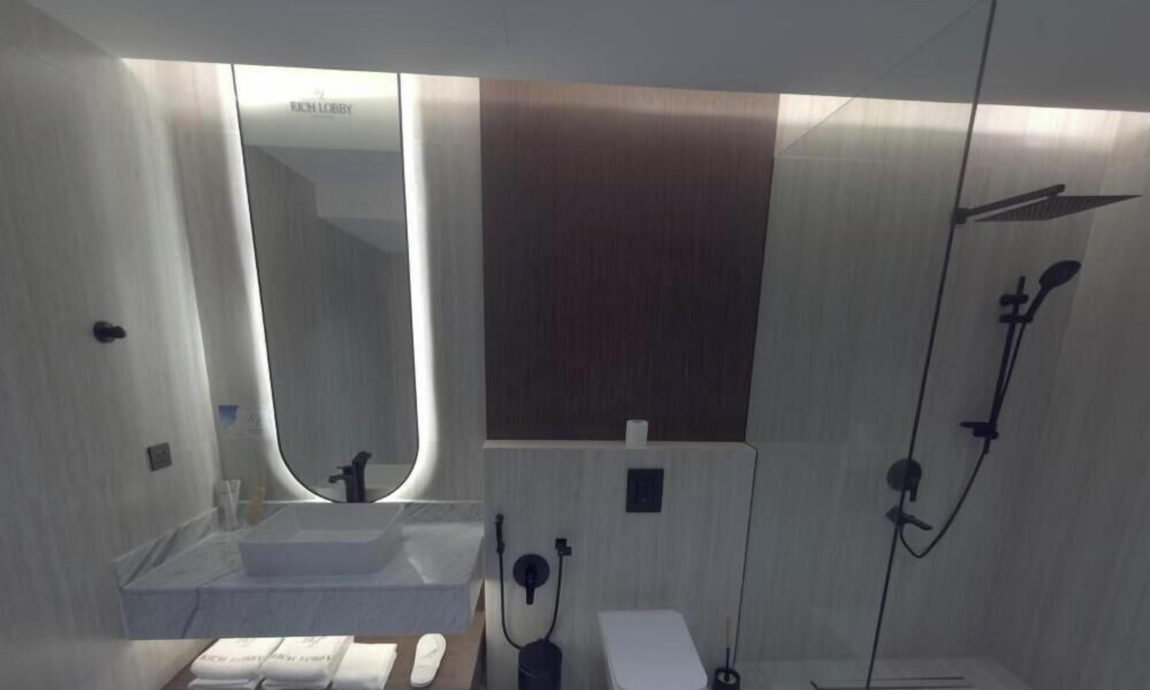 Suite estudio, 1 cama de matrimonio | Baño
