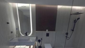 Suite estudio, 1 cama de matrimonio | Baño