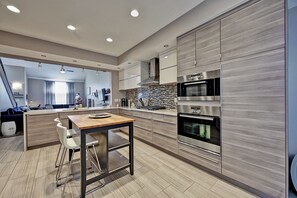 Fridge, microwave, oven, stovetop - Spacious Townhome with Extensive Outdoor Living Space with Firepit, Community Pool and a Short Drive to Fenwick and N Ocean City Beaches. (Selbyville)
