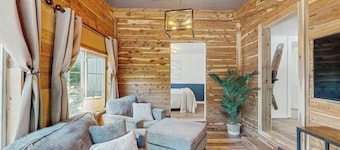 Located In The Heart of All the Action-Sleeps 10