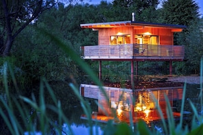 Exterior - Tiny House im Pferdeteich mit Kamin, Grill & Grosser Terrasse - Best Price! (Grossharthau)