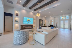 Smart TV, fireplace, ping pong, offices - Breathtaking view! New villa overlooking the river! (Cape Coral)