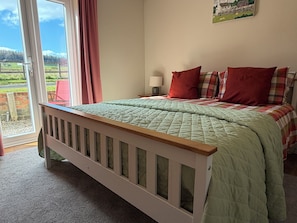 Desk, iron/ironing board, free WiFi, bed sheets