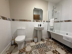 Hårtørrer, håndklæder, Toiletpapir