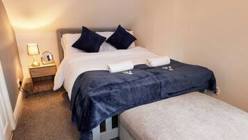 WiFi, bed sheets