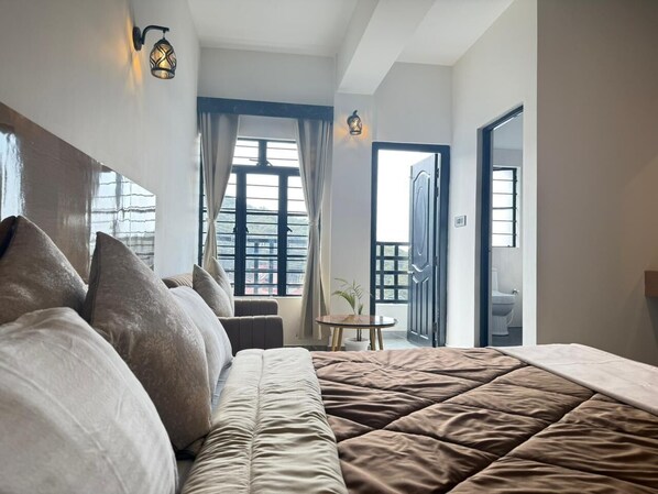 Superior Room, Balcony, Mountain View