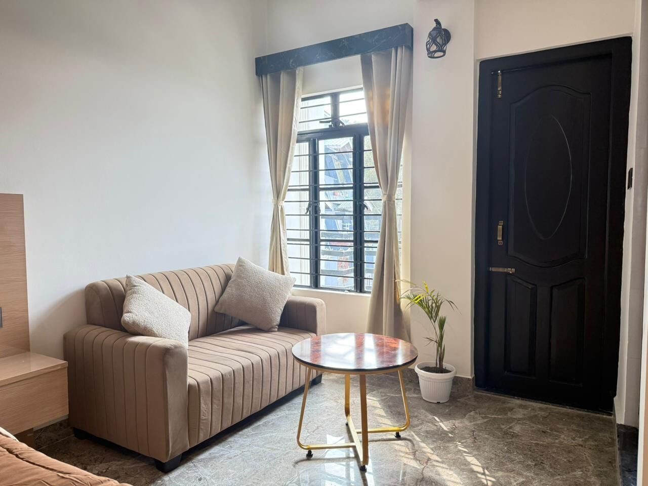 Superior Room, Balcony, Mountain View | Living area
