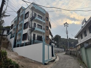 Exterior - The Notting Hills Inn (Shillong)