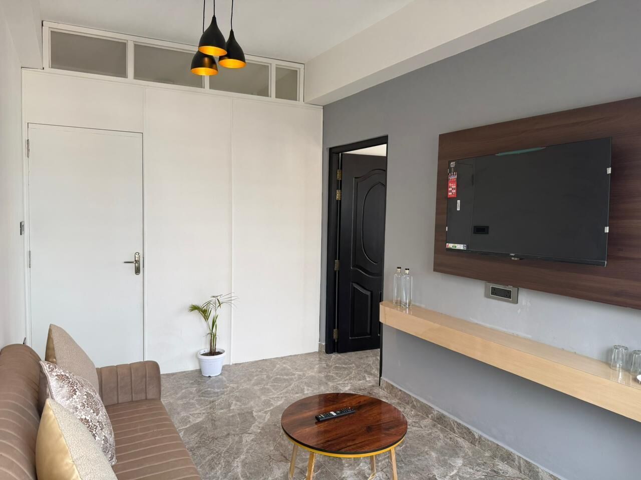 Deluxe Double Room, Balcony, Mountain View | Living area