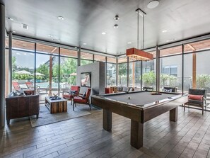 Billiards - Landing Amazing 1bd, Gym (Dallas)
