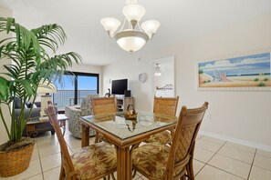 Dining - Ocean Breeze East 702- 2BR/ 2BA (Perdido Key)
