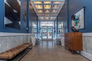 Interior detail - Landing Stunning Studio in Downtown New Haven (New Haven)