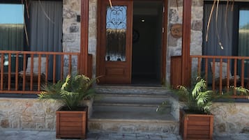 Façana frontal de l'allotjament