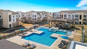 Apartment (2 Bedrooms) | Pool