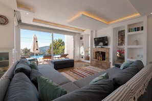 Living area - Stunning Sea View Villa in Kalkan with Private Pool, 4 Bedrooms, 8 Guests (Antalya)