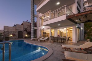 Pool - Stunning Sea View Villa in Kalkan with Private Pool, 4 Bedrooms, 8 Guests (Antalya)