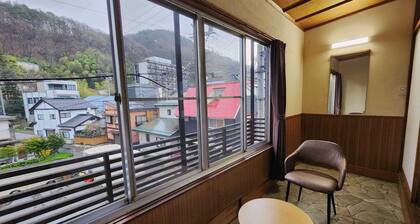 Snow Monkey Lodge - Hostel