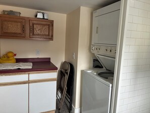 Interior - Charming 1-bedroom apartment in Worcester, private swimming hole. (Worcester)