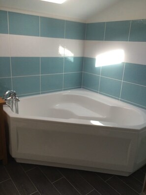 Bathroom - Vrbo Property (Mosnac)