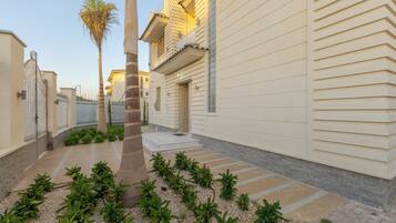 Luxury Villa, 6 Bedrooms, Private Pool, Garden View | Property grounds
