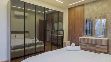 Luxury Villa, 6 Bedrooms, Private Pool, Garden View