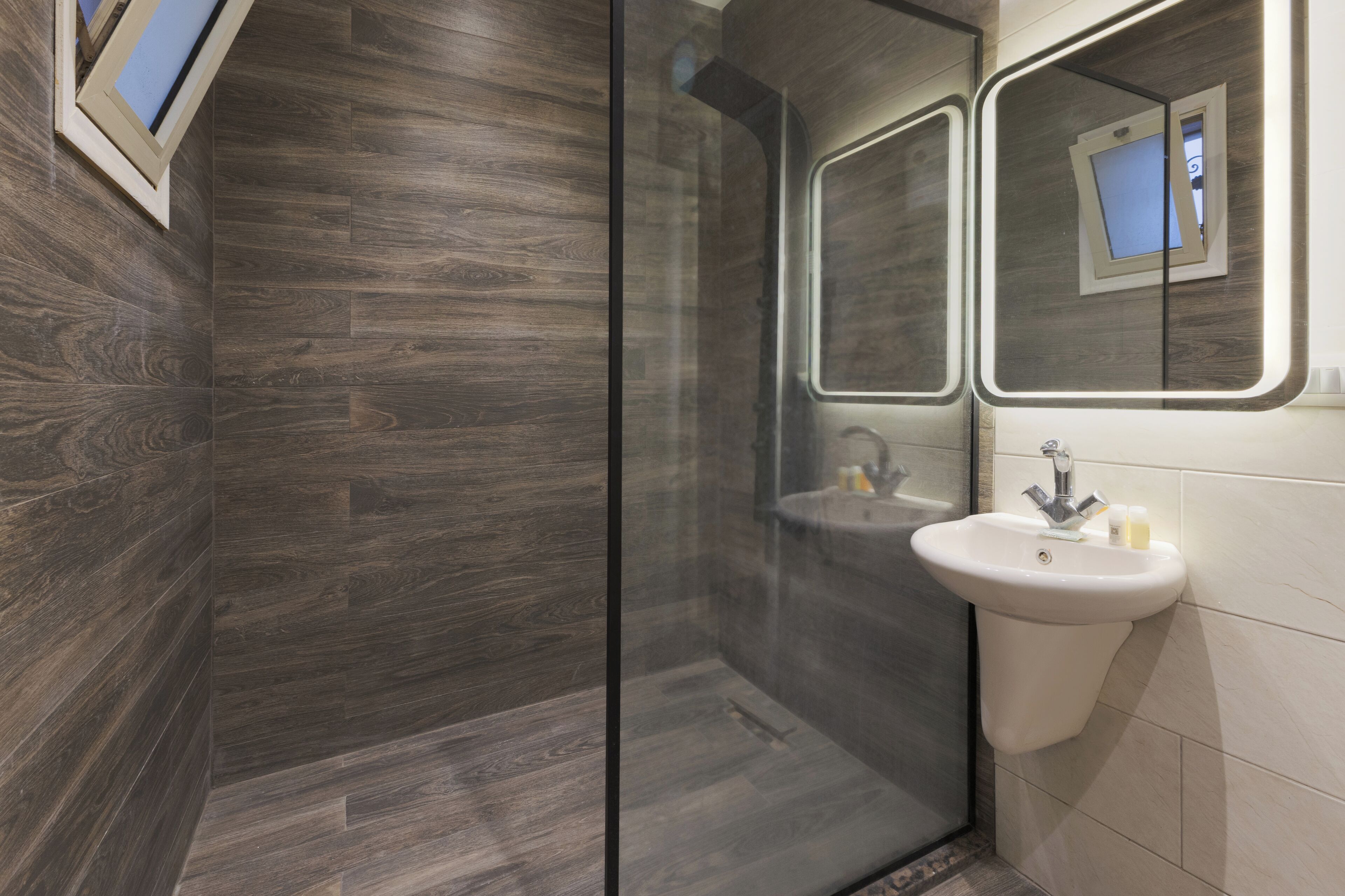Luxury-Villa, 6 Schlafzimmer, eigener Pool, Gartenblick | Badezimmer