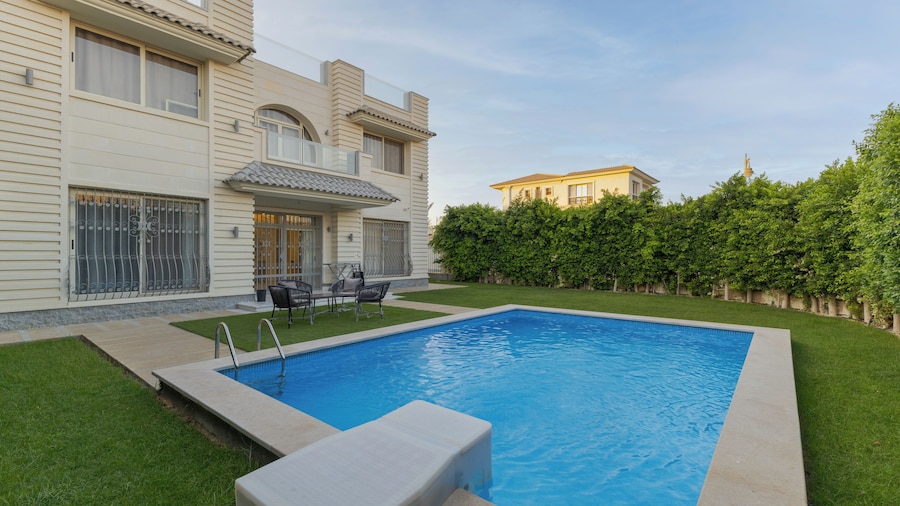 Alsawah|Luxury 6BR Villa with Private Pool