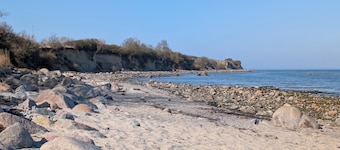 Charming & cozy vacation apartment in a quiet location with direct beach access🌊