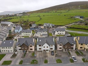 Exterior - No. 32 – Heart of Dingle (Dingle)