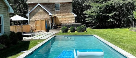 屋外プール、温水プール