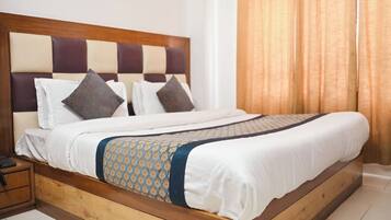 Room | In-room safe, iron/ironing board